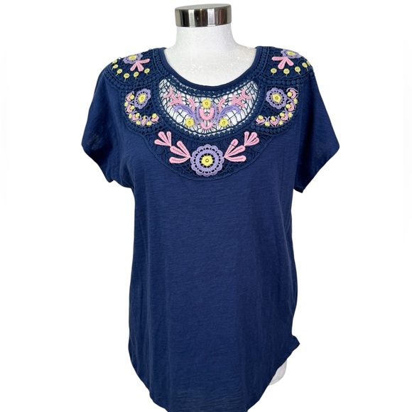 Tops - 315:  LEO & NICOLE NWT TOP